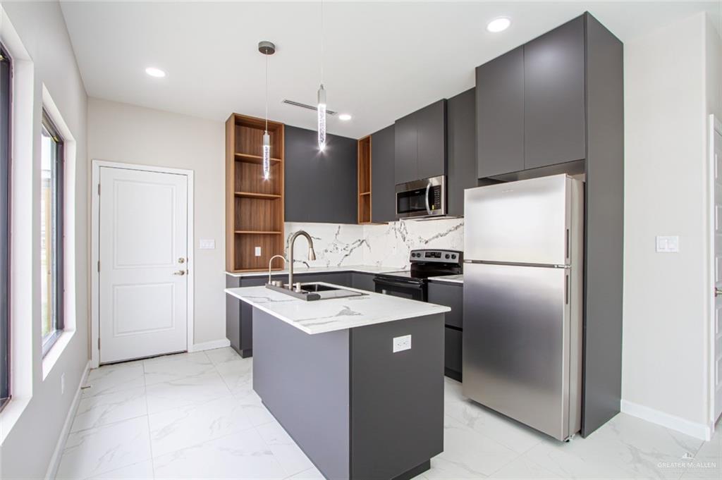 Photo 4 of 4216 Hummingbird Avenue #74