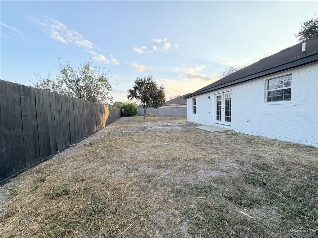 Photo 14 of 5204 Azalea Avenue