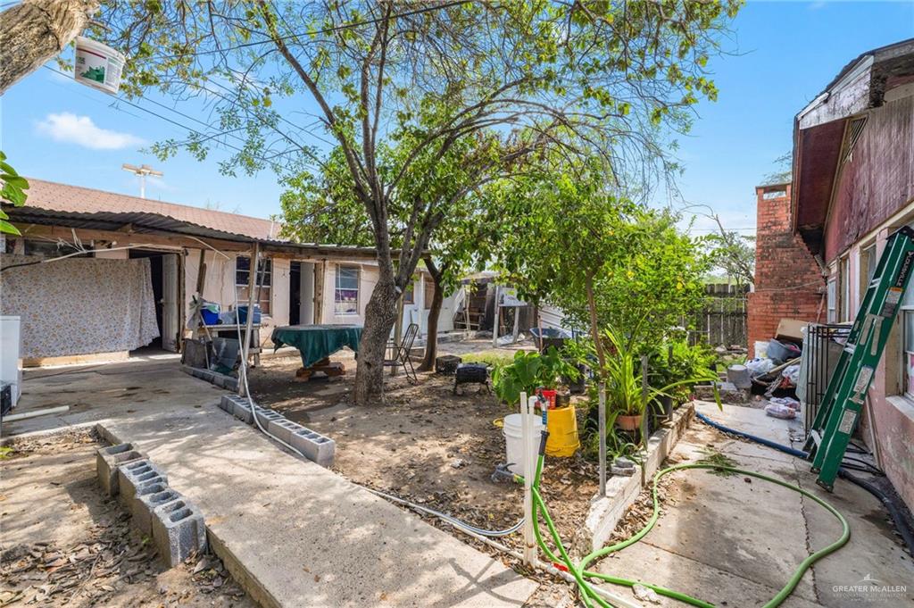 Photo 4 of 607 Texas Street