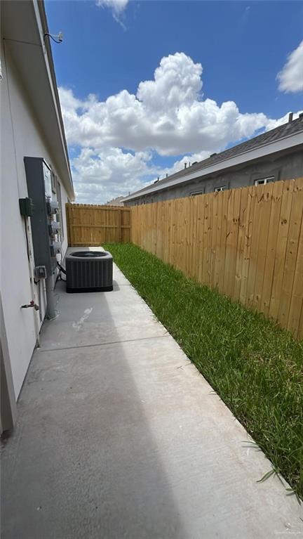 Photo 4 of 1612 Canelo Drive #2