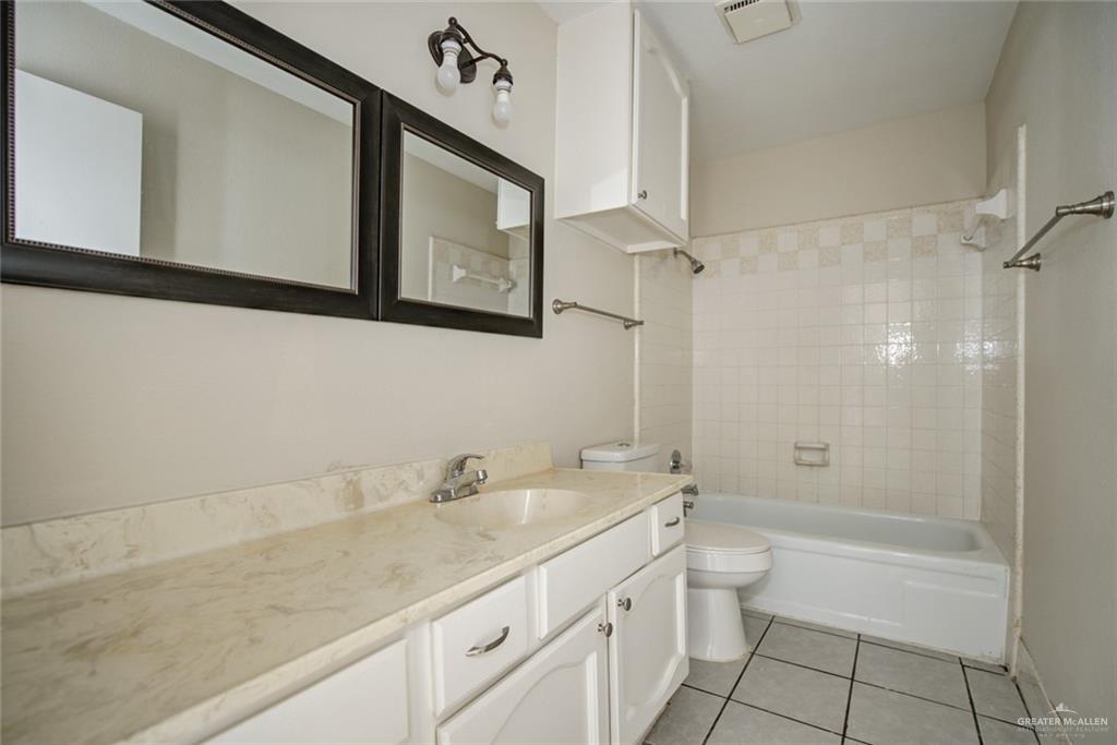 Photo 15 of 2125 Kerria Avenue