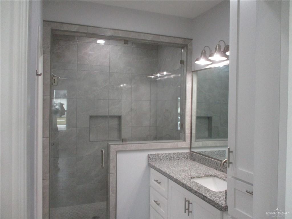 Photo 6 of 800 Falcon Drive