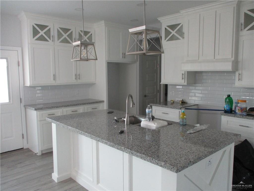 Photo 9 of 800 Falcon Drive