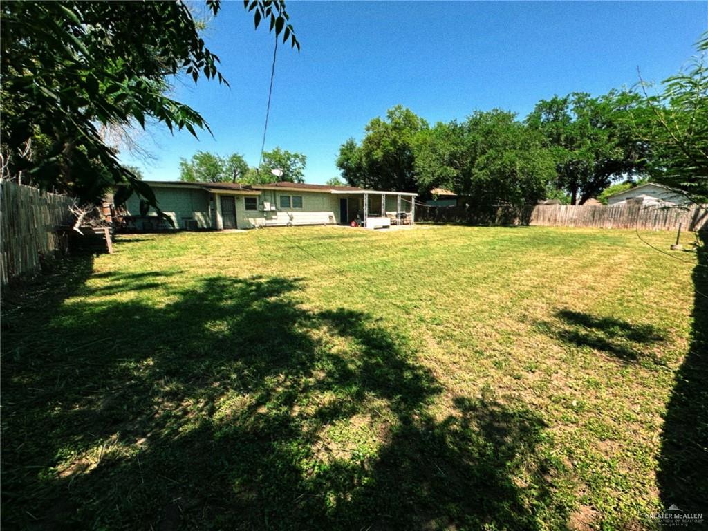 Photo 4 of 805 Bennett Street