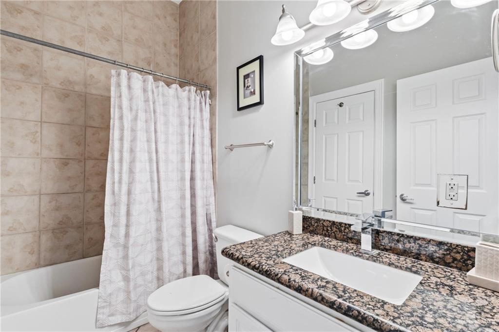 Photo 14 of 103 Gardenia Street #8