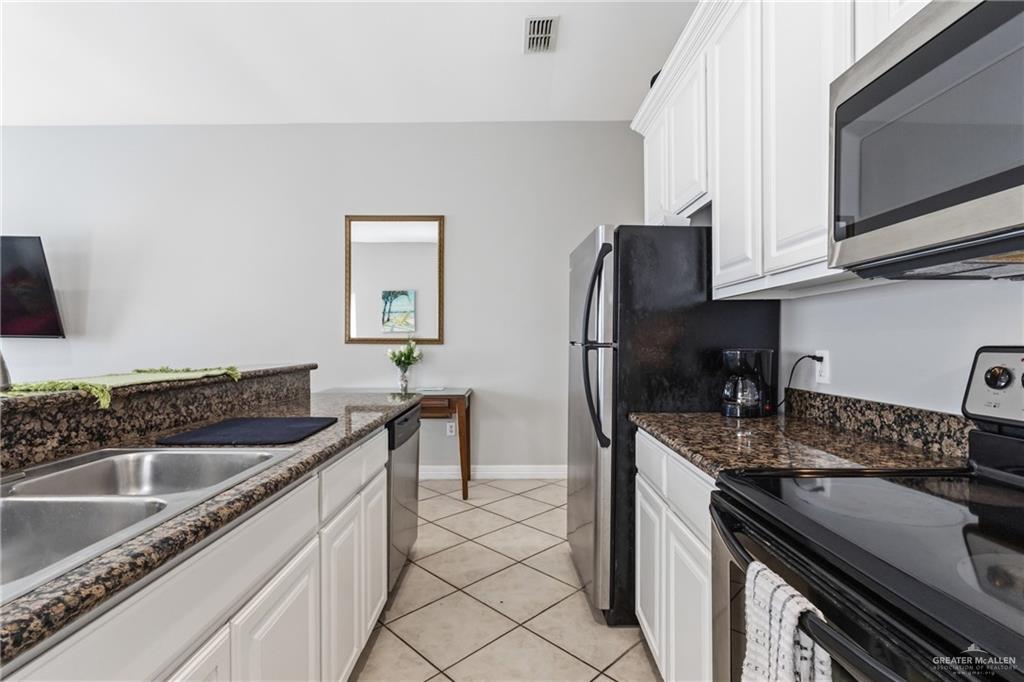 Photo 7 of 103 Gardenia Street #8