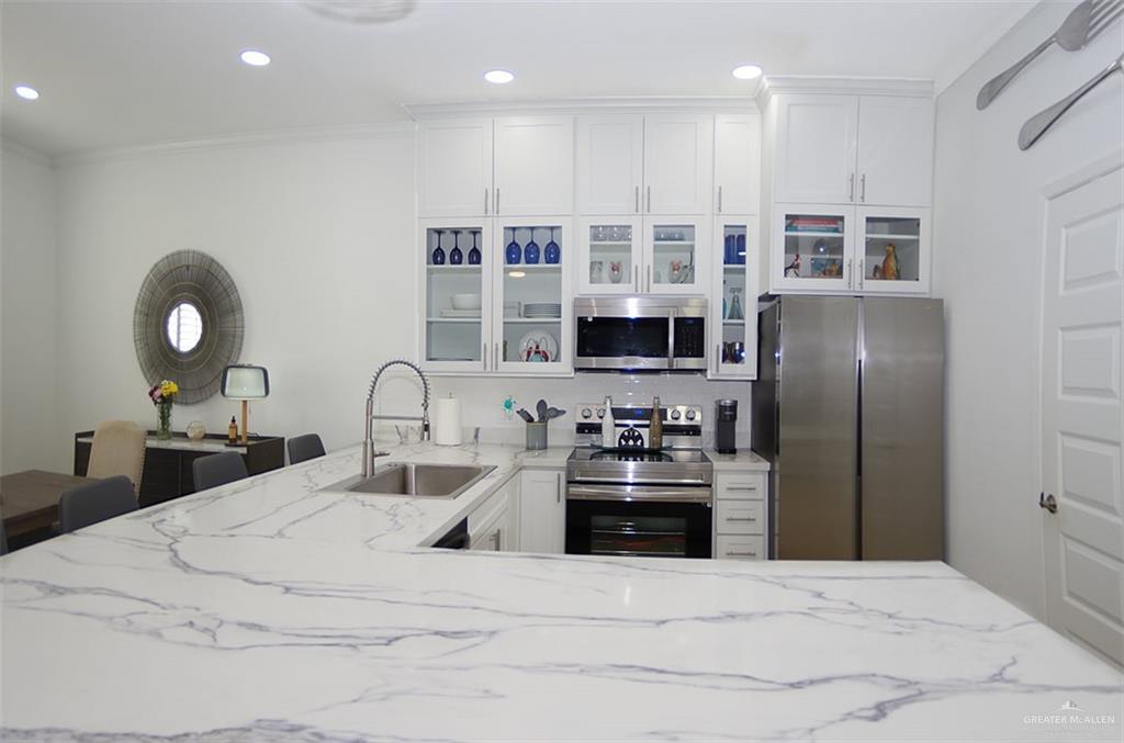 Photo 14 of 6410 Padre Boulevard #102