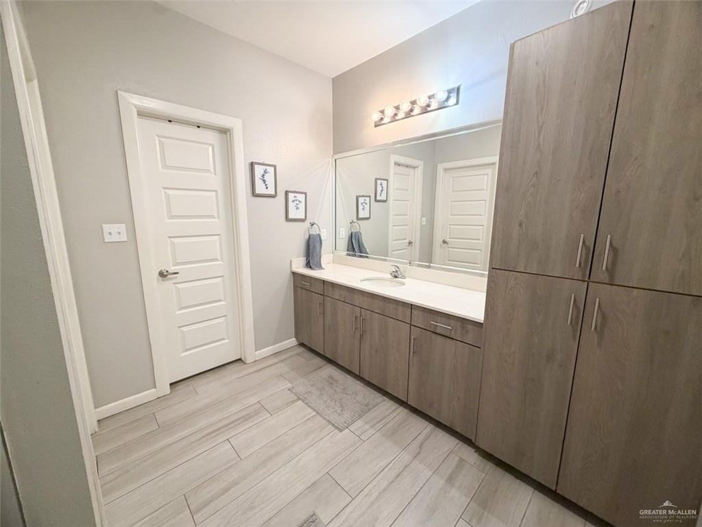 Photo 8 of 3605 Tinsley Avenue