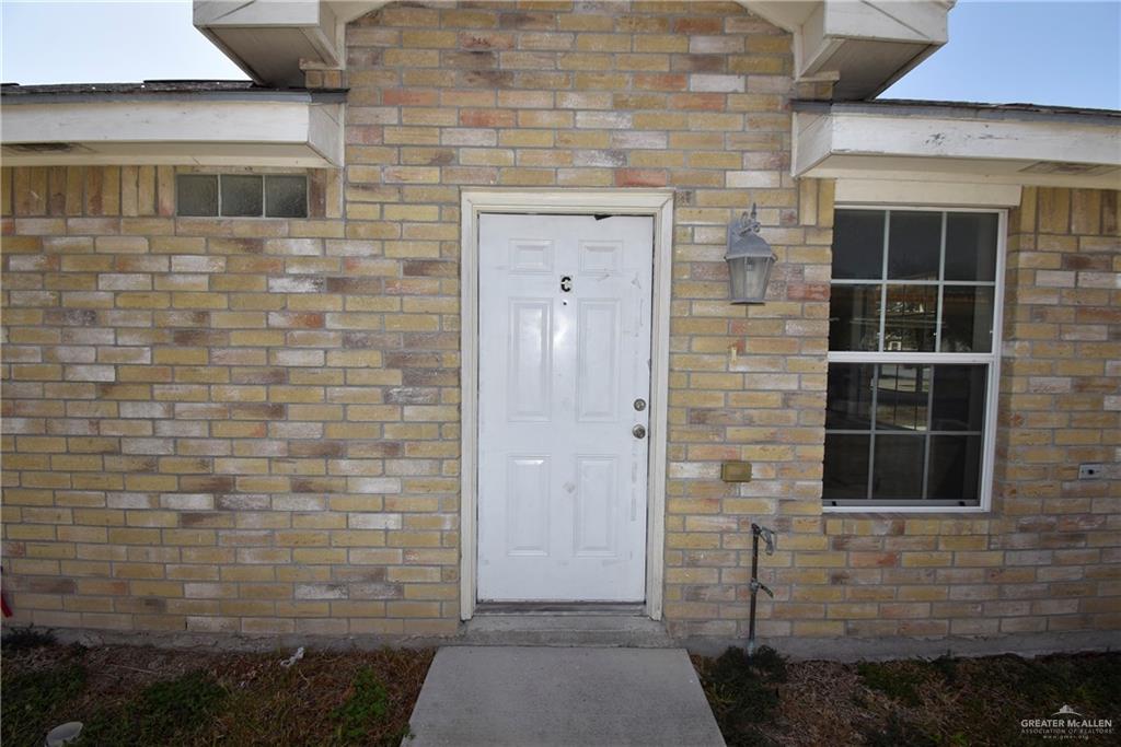 Photo 9 of 207 Albatross Avenue
