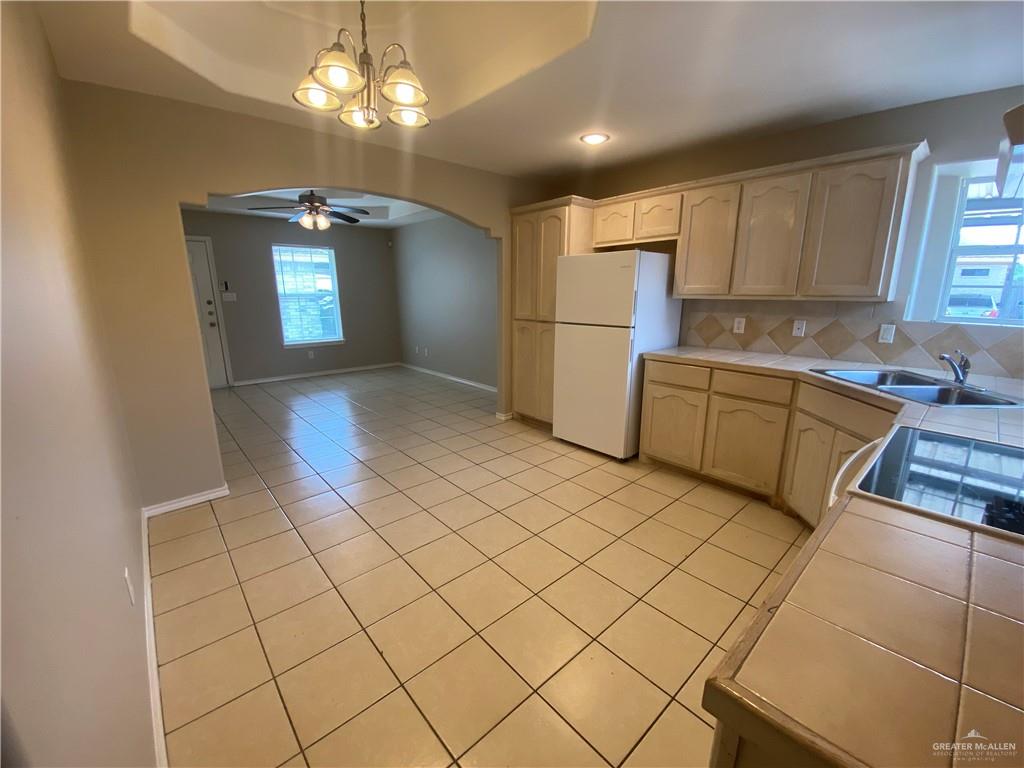 Photo 4 of 1403 Tampa Street