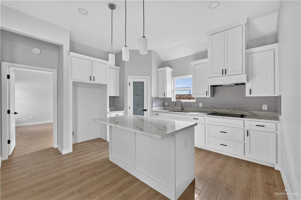 Photo 13 of 3525 Diamondhead Avenue