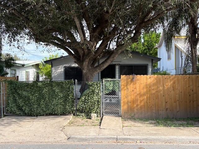 Photo 1 of 113 Martinez Street, Pharr