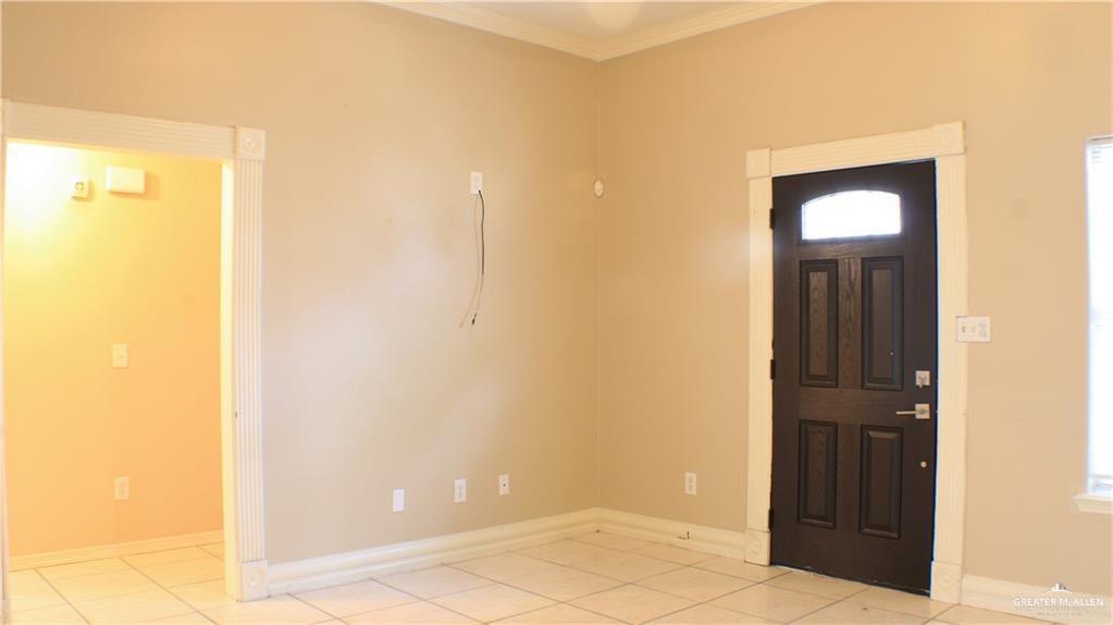 Photo 2 of 4004 White Oak Drive
