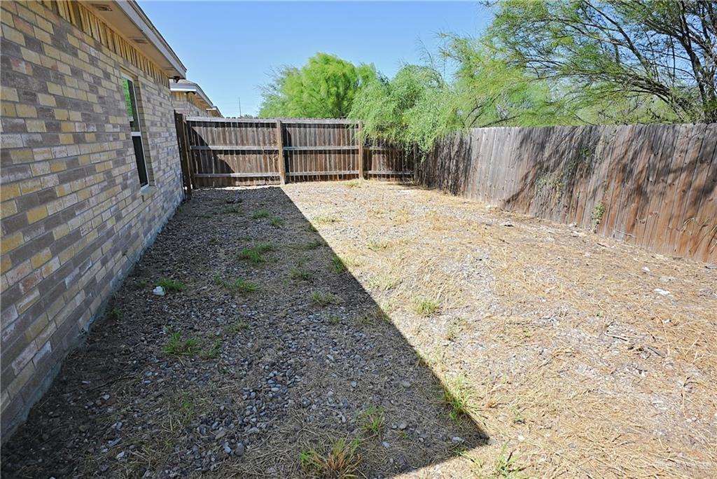 Photo 18 of 4902 Hiawatha Drive