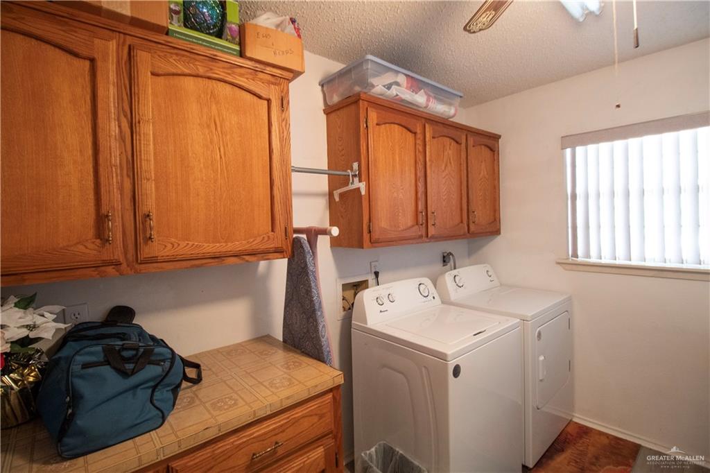 Photo 12 of 404 Scorpio Street
