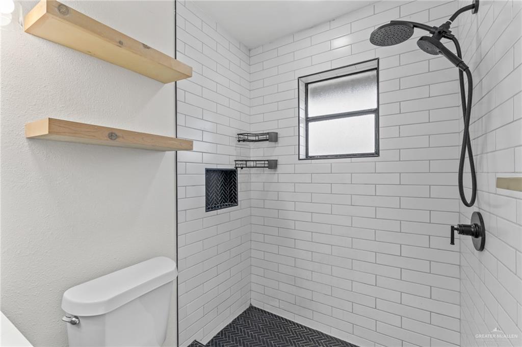 Photo 11 of 104 Aldrin Street
