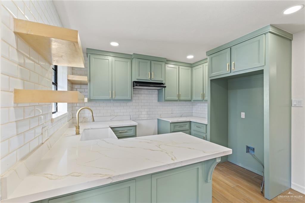 Photo 5 of 104 Aldrin Street