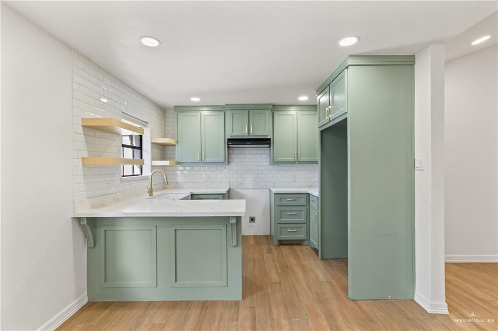 Photo 6 of 104 Aldrin Street