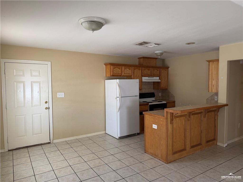 Photo 3 of 1030 French Avenue #3