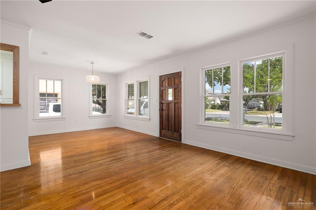 Photo 5 of 1315 Kendlewood Avenue