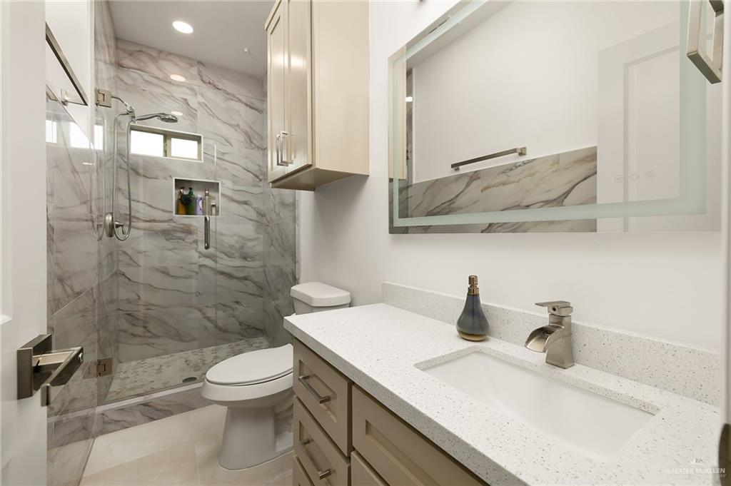 Photo 12 of 6000 Rayo Del Sol Street