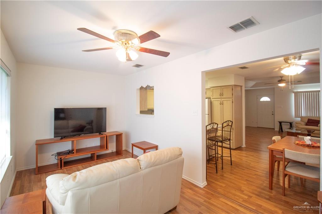 Photo 3 of 1710 Aries Street