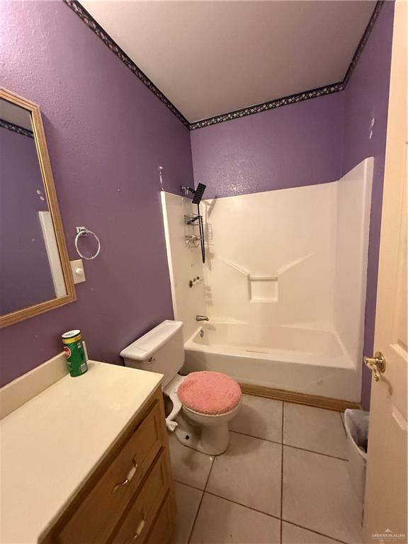 Photo 14 of 2100 Flor Lane