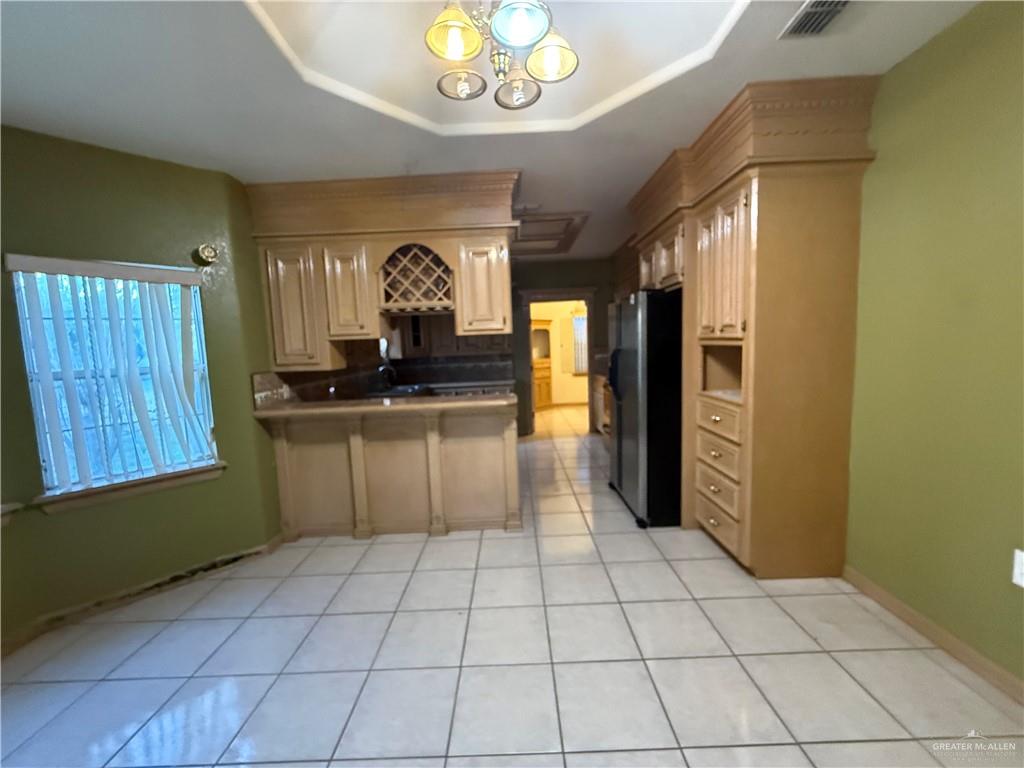 Photo 6 of 2100 Flor Lane