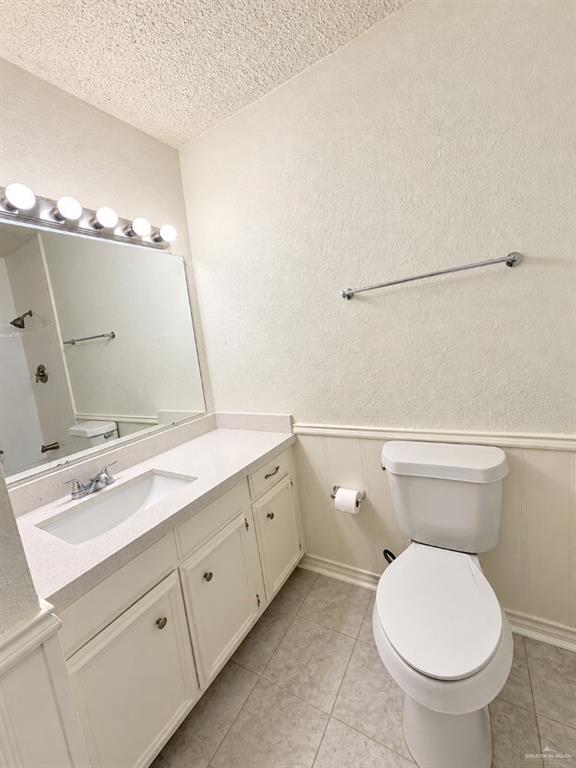 Photo 12 of 1112C Valley View #C