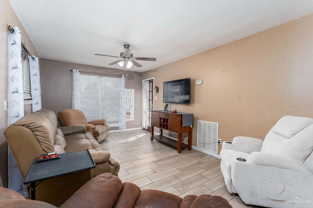 Photo 7 of 903 19th Avenue