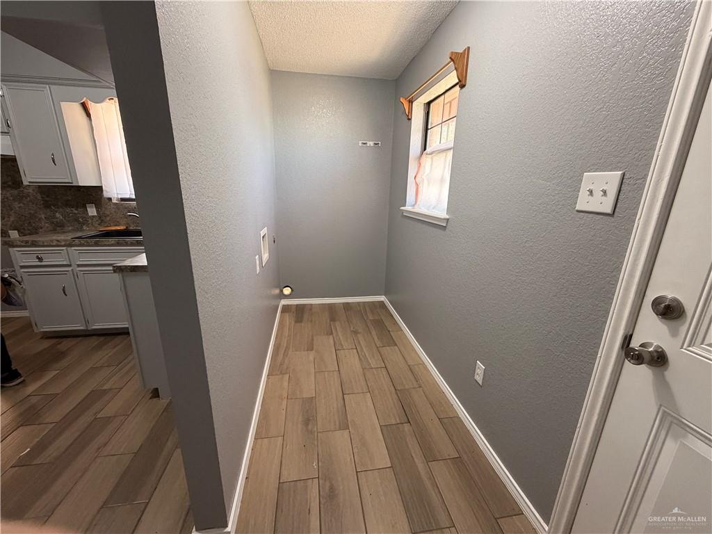 Photo 8 of 1419 Stubbs Street