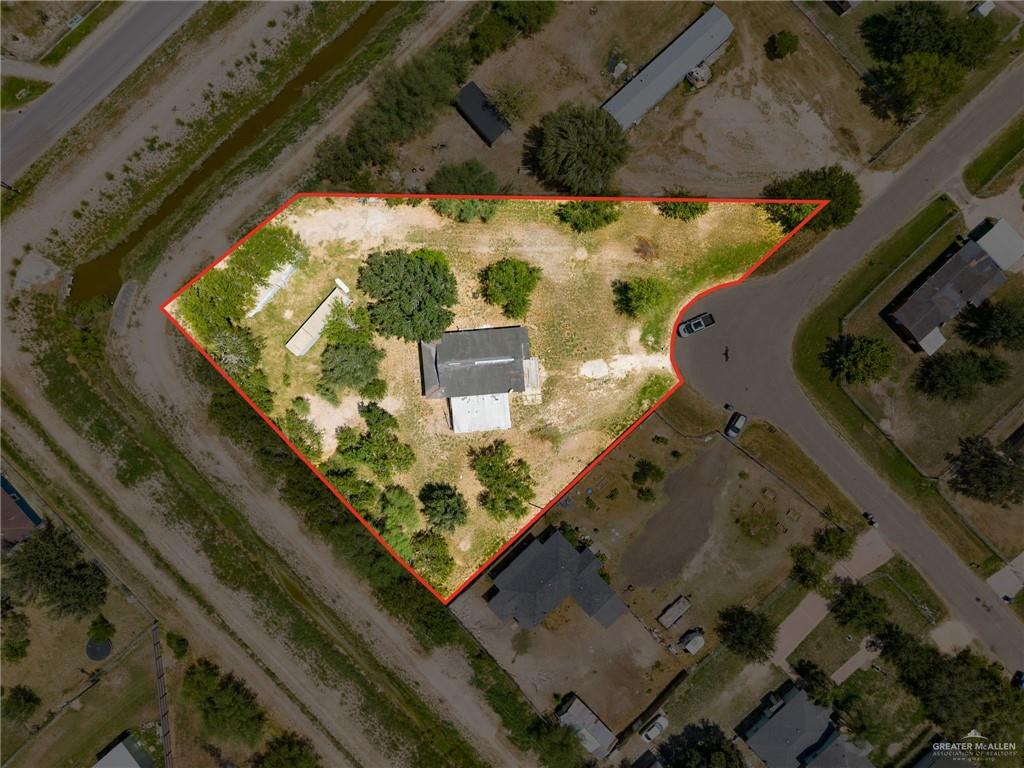Photo 3 of 307 Lantana Drive