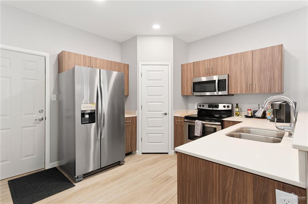 Photo 4 of 401 Peabody Avenue #1