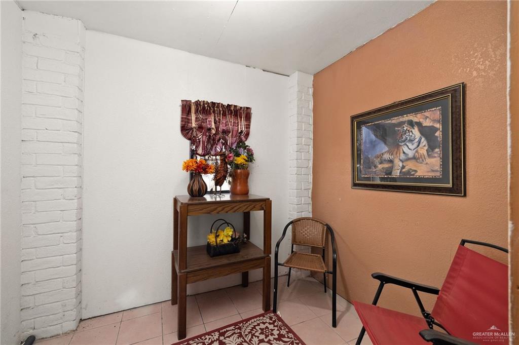 Photo 9 of 264 Huisache Street