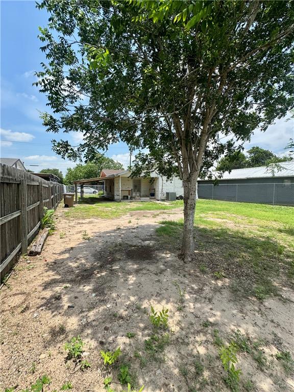 Photo 11 of 2207 Benitez Street