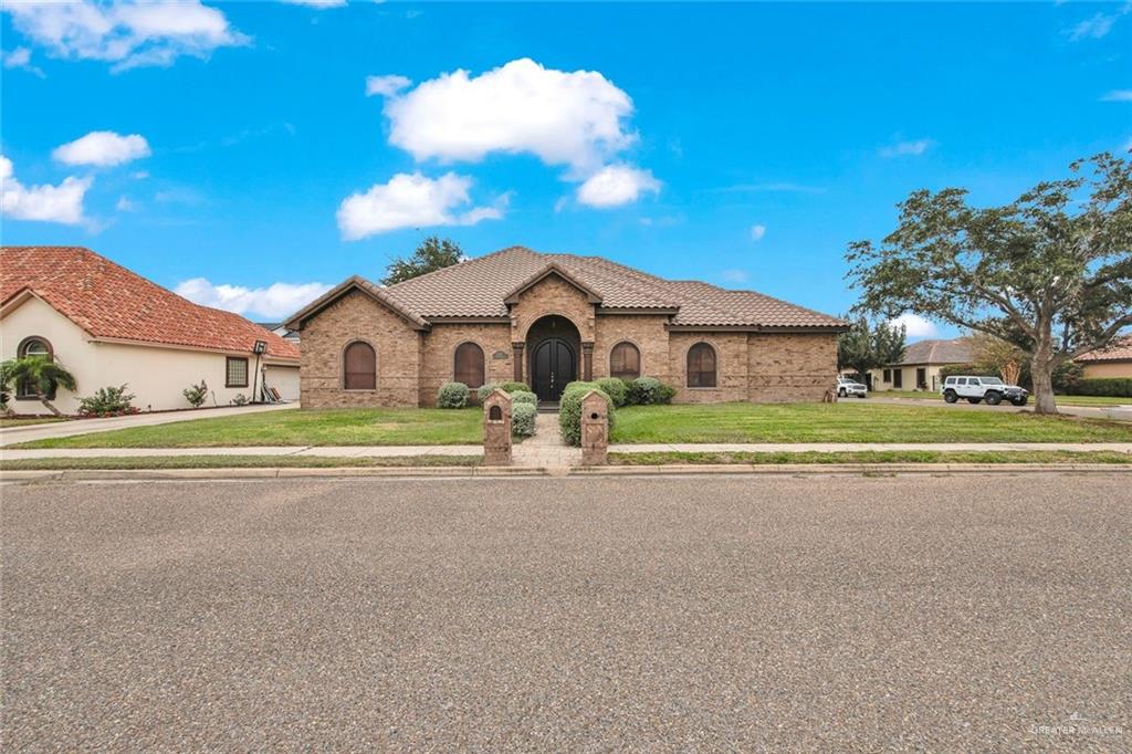 Photo 3 of 2405 Rhin Drive