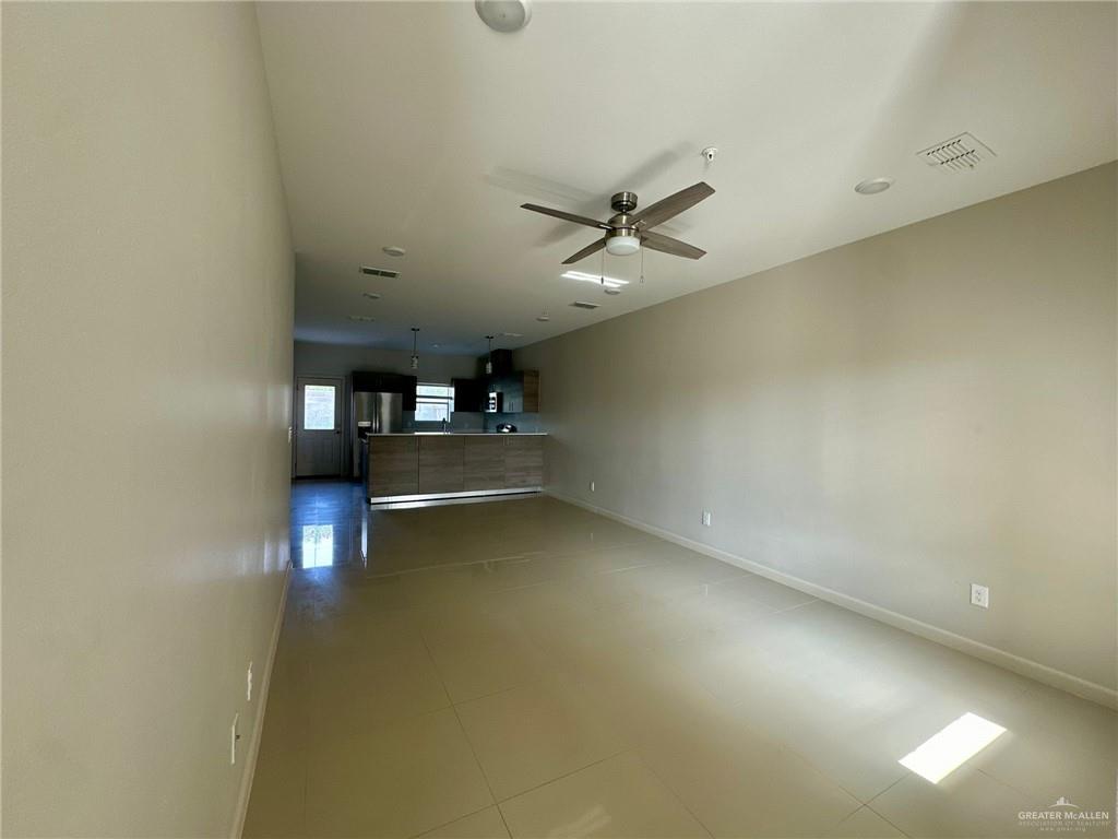 Photo 5 of 414 Newport Avenue #3