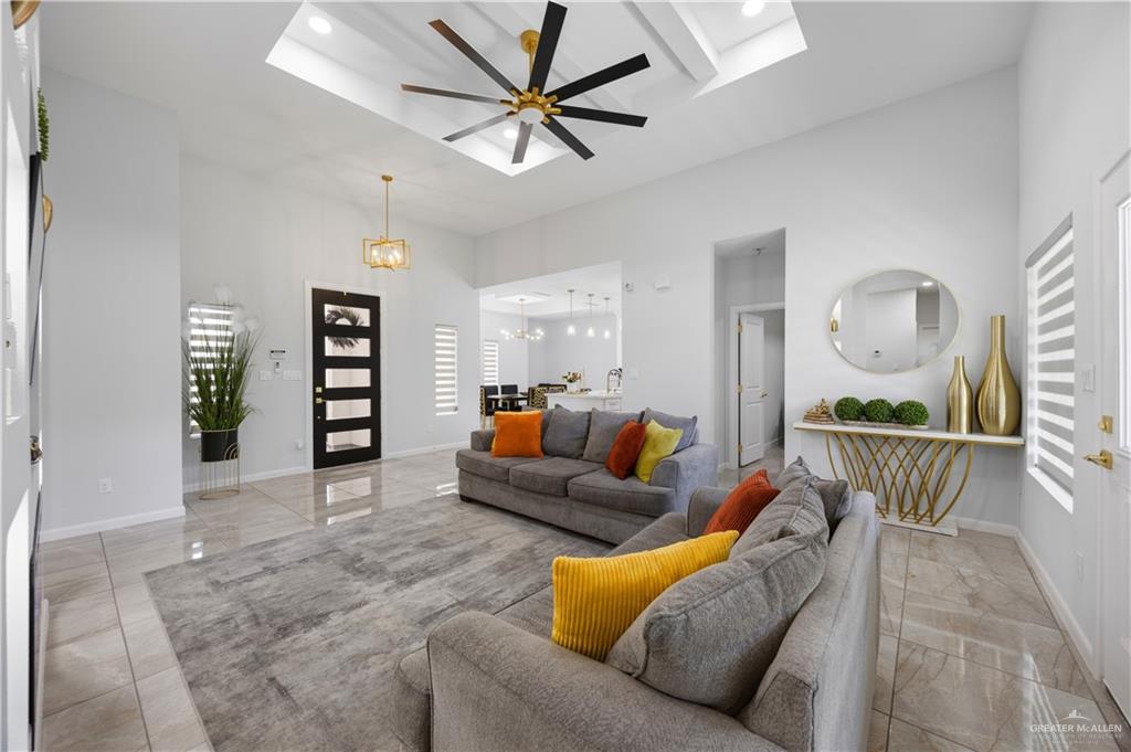 Photo 11 of 2901 Dahlia Drive
