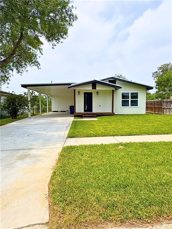 Photo 1 of 437 Georgia Avenue, Mercedes
