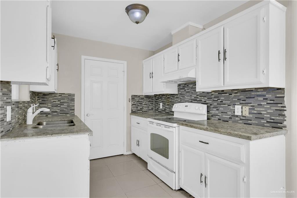 Photo 5 of 504 Rosa Priego Street