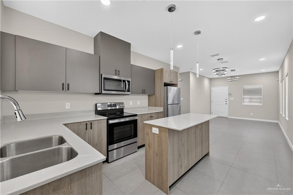 Photo 10 of 5601 Puffin Avenue