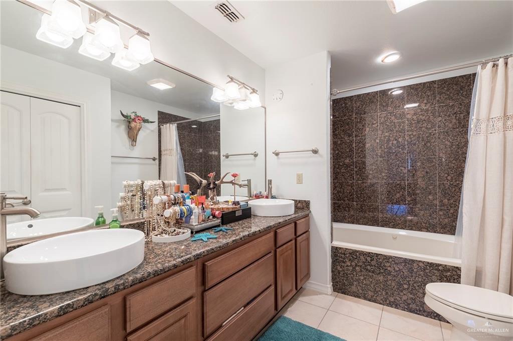 Photo 11 of 301 Houston Street #1403