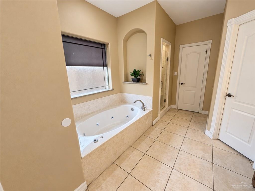 Photo 8 of 2602 San Roman Street