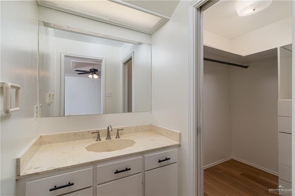 Photo 10 of 2306 Briarwood Drive