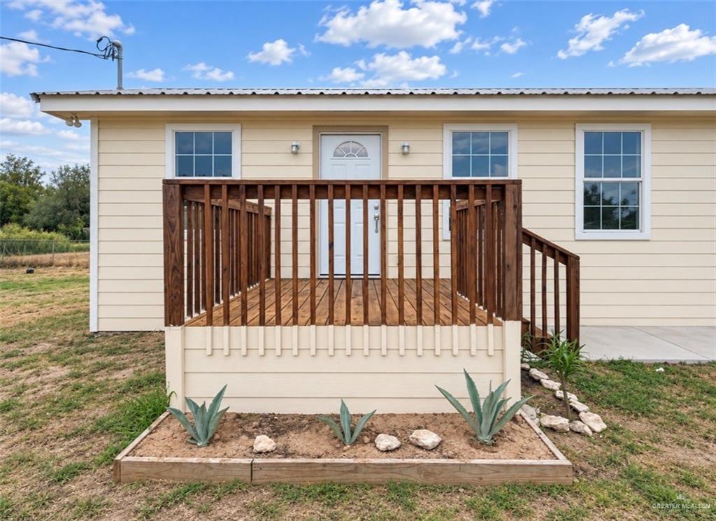 Photo 4 of 709 De Soto Avenue