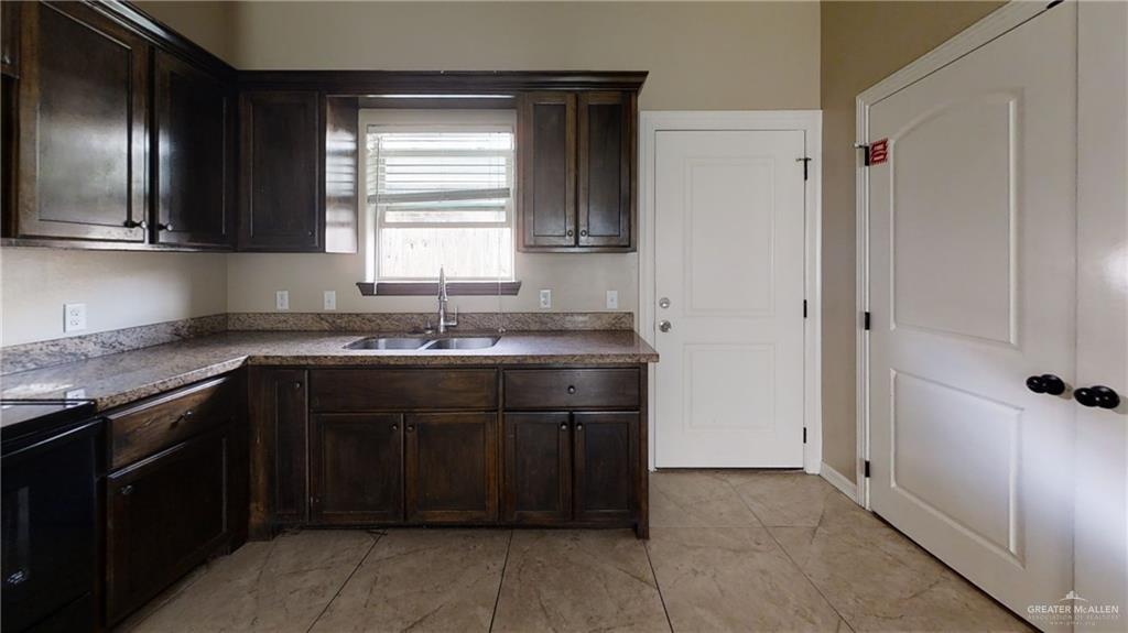 Photo 6 of 2510 Garfield Avenue #1