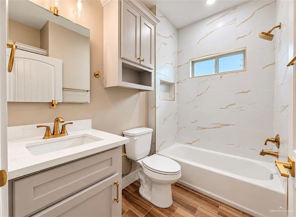Photo 16 of 906 38th Street