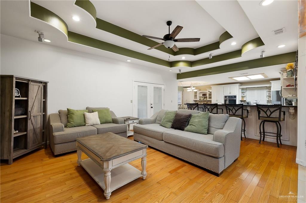Photo 4 of 1705 Eagle Avenue