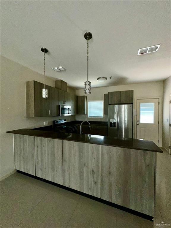 Photo 4 of 418 Newport Avenue #2