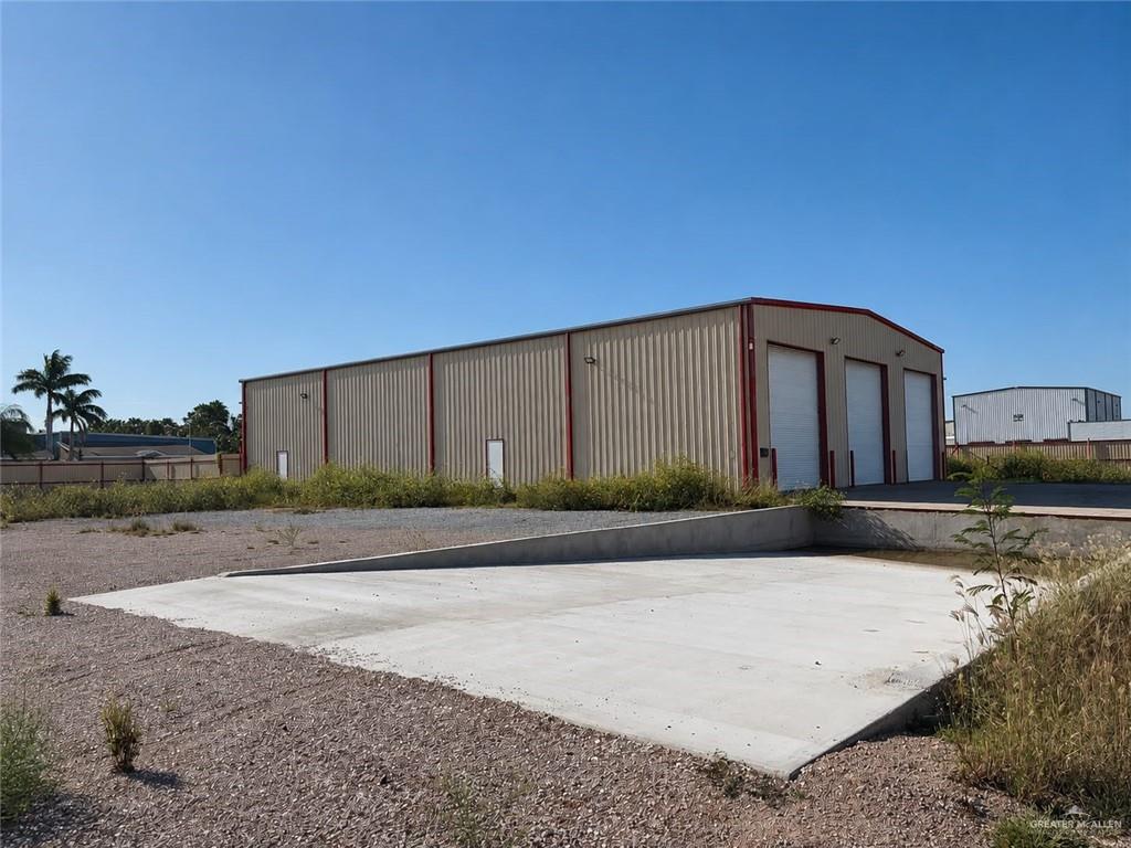 Photo 4 of 109 Zavala Avenue